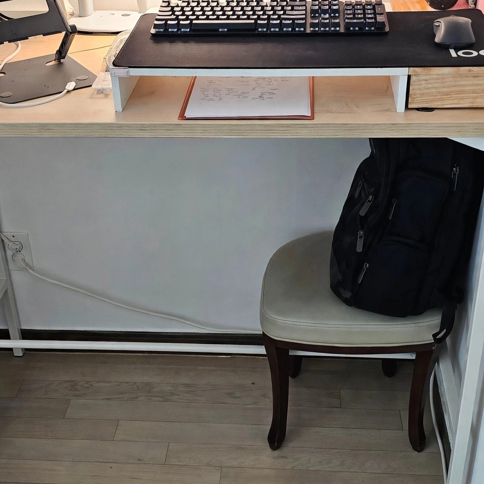 하루 종일 앉아 있는 허리를 위한 선택!데스커 스탠딩 테이블 1200x600솔직 후기 & 완벽 정리