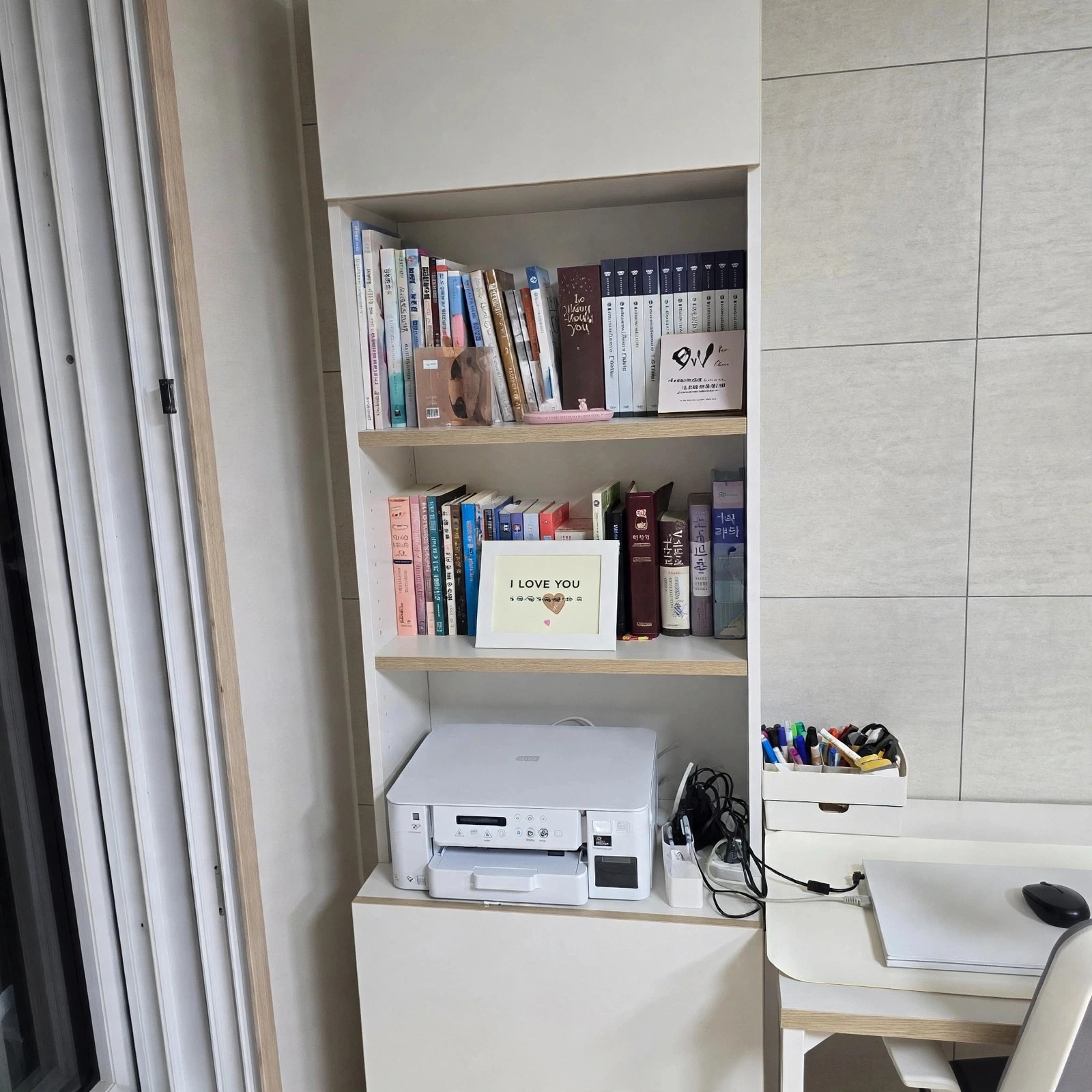 좁은 방도 넓게 쓰는 마법! 데스커 800폭 깊은 목제책장(5단, 메이플+화이트) 솔직 후기
